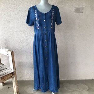 Jane Ashley | Long Denim Dress | Button | med/leg